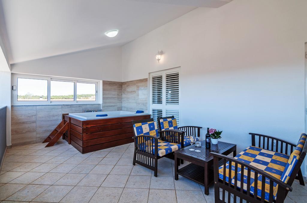 Apartment Tony With Private Pool Sukosan Ngoại thất bức ảnh