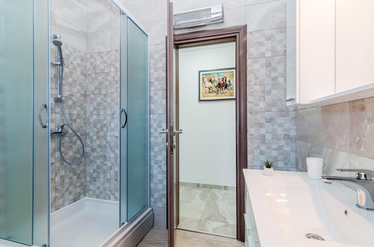 Apartment Tony With Private Pool Sukosan Ngoại thất bức ảnh